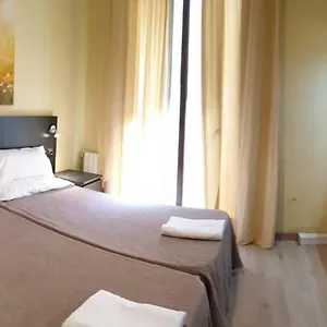 hostal-baires.catalonia-hotels.com/