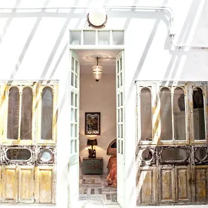 Aparthotel Bombayarte